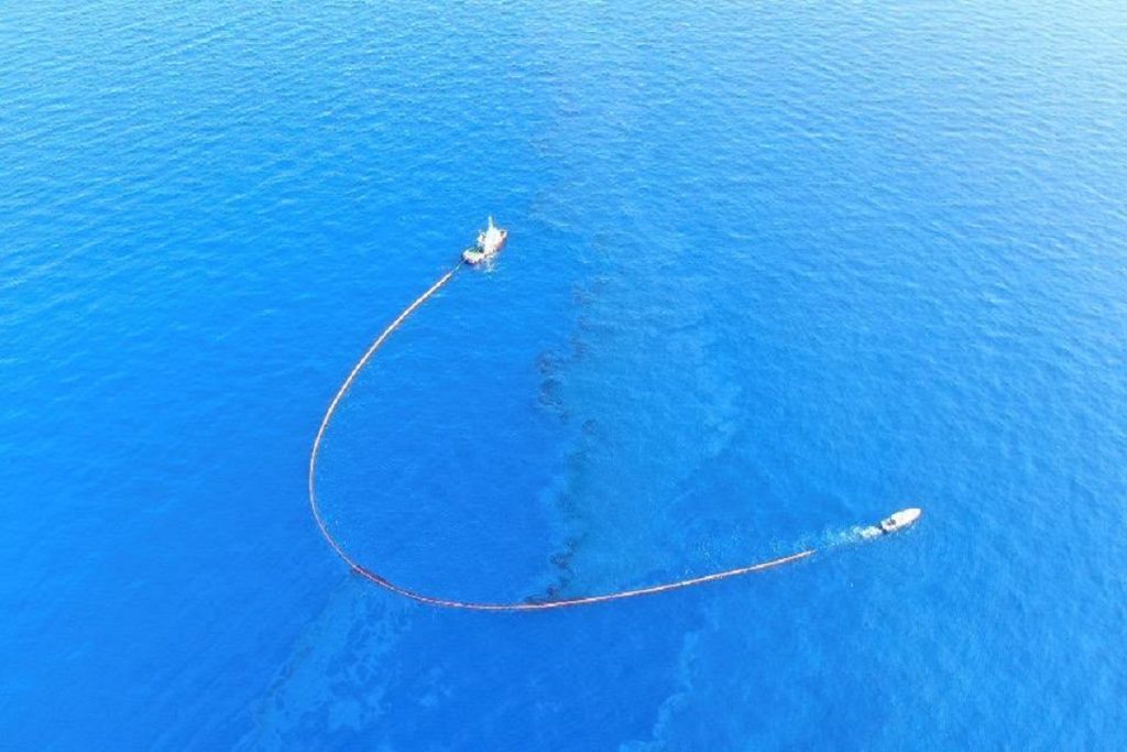 Άμεση η κινητοποίηση για τον περιορισμό της θαλάσσιας ρύπανσης του ναυαγίου του φορτηγού πλοίου «SEA BIRD» (video)