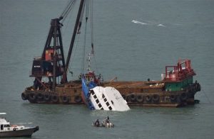 nautika_atiximata_stin_india