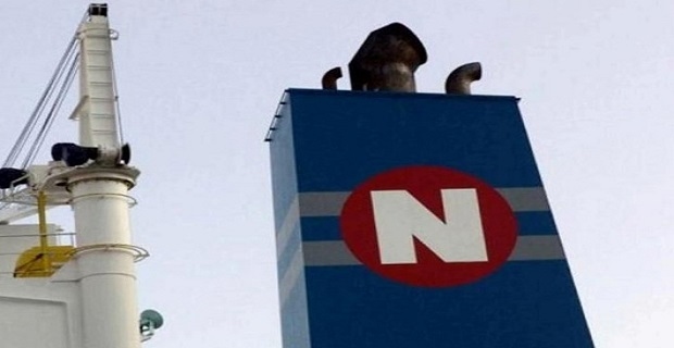 navios_parelave_kai_naulwse_ena_mr2_tanker_