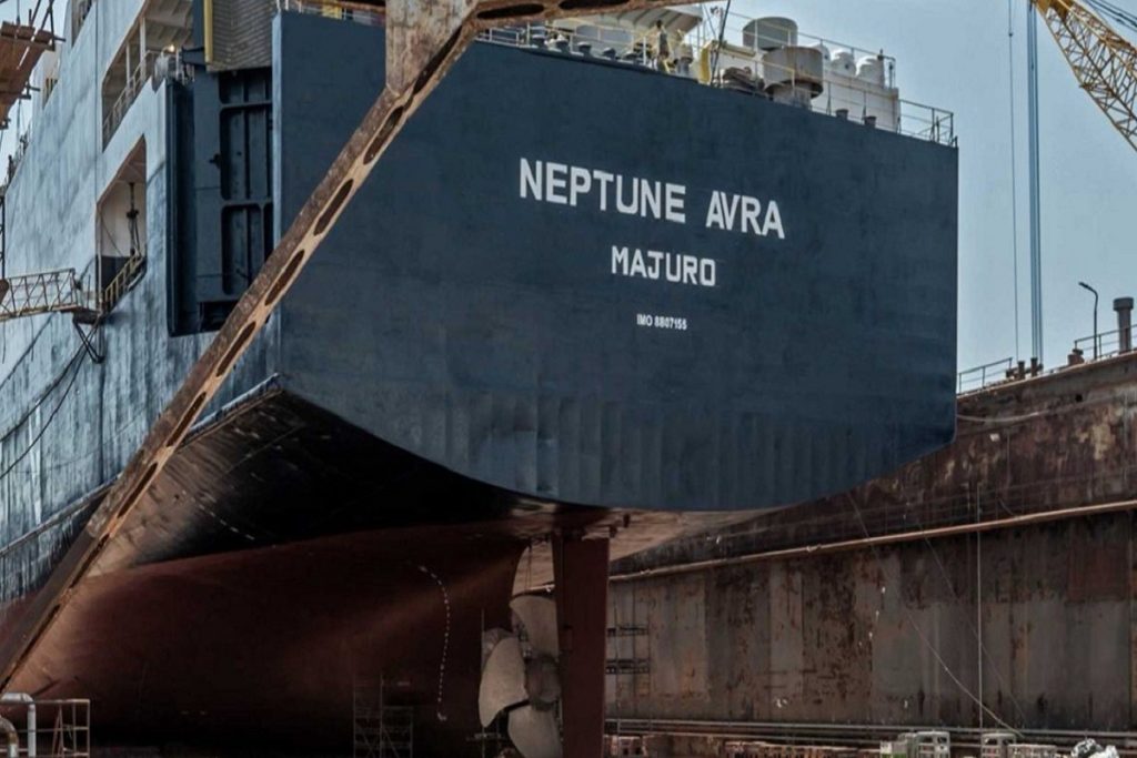 Στα ναυπηγεία της Ελευσίνας το Neptune Avra της Μελίνας Τραυλού