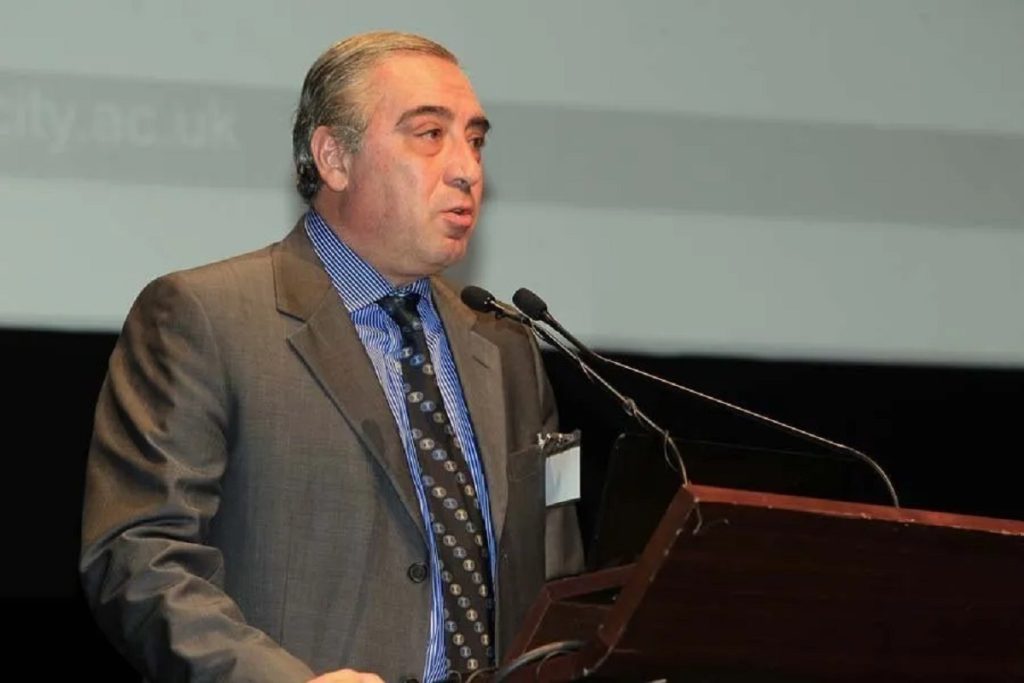 Ο Ν. Τσάκος προτρέπει το νέο πρωθυπουργό του Ηνωμένου Βασιλείου να κάνει το Λονδίνο πιο ελκυστικό για τους εφοπλιστές