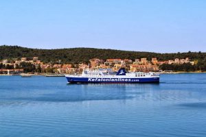 nisos-kefalonia-ploio_tiw_grammis