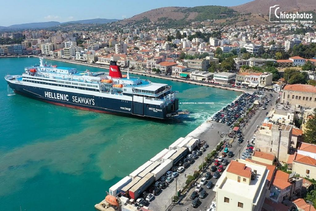 Μαζική έξοδος τουριστών από τη Χίο με το Νήσος Ρόδος (video & photo)