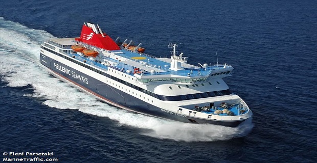 Πτώση επιβάτη από το κατάστρωμα του ''ΝΗΣΟΣ ΧΙΟΣ''