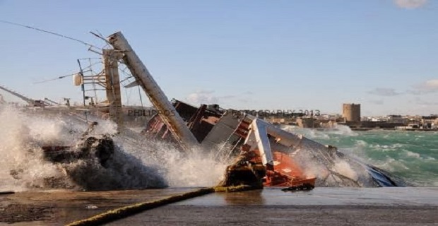 Ξεκινά η απάντληση καυσίμων στο «Nour-M» nour_m_apantlisi_kausimwn_