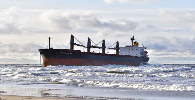 Προσάραξη ελληνόκτητου πλοίου στην Λιθουανία (photos)