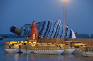 oi-pente-prwtes-katadikes-gia-to-nauagio-tou-costa-concordia