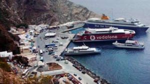 oi-ploiarxoi-gia-ta-77-epikinduna-limania-tou-aigaiou