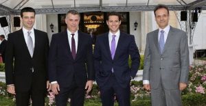 oikogeneia_latsi_epistrofi_sti_nautilia-