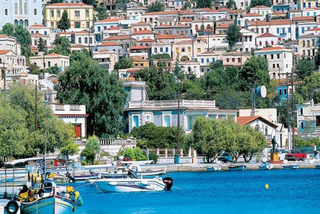 Αποκαταστάθηκε η ακτοπλοϊκή σύνδεση των Οινουσσών - Άμεσες ενέργειες για την επισκευή του Λιμένα