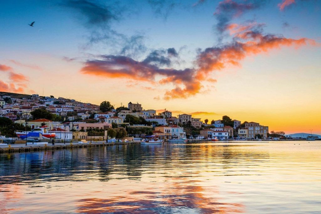 Χωρίς πλοίο οι Οινούσσες και τον Σεπτέμβριο - H πρόσδεση των πλοίων κρίνεται επισφαλής