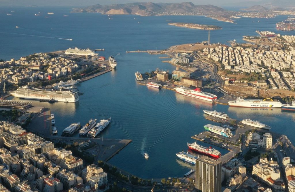 Διαφάνεια στην παραχώρηση του 16% των μετοχών του ΟΛΠ στην Cosco ζητάει το Βιοτεχνικό Επιμελητήριο Πειραιά