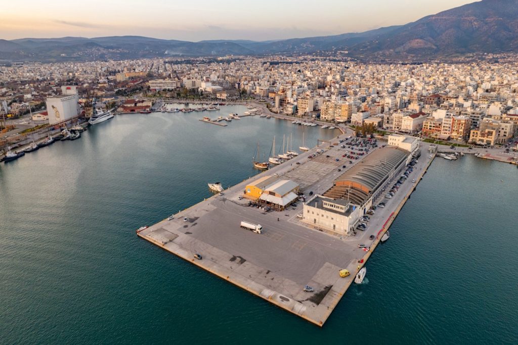 Ξεκινάνε οι εργασίες βυθοκόρησης στον λιμένα Βόλου