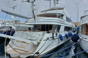 oukranos_epixeirhse_na_vithusei_giot_enos_rwsou