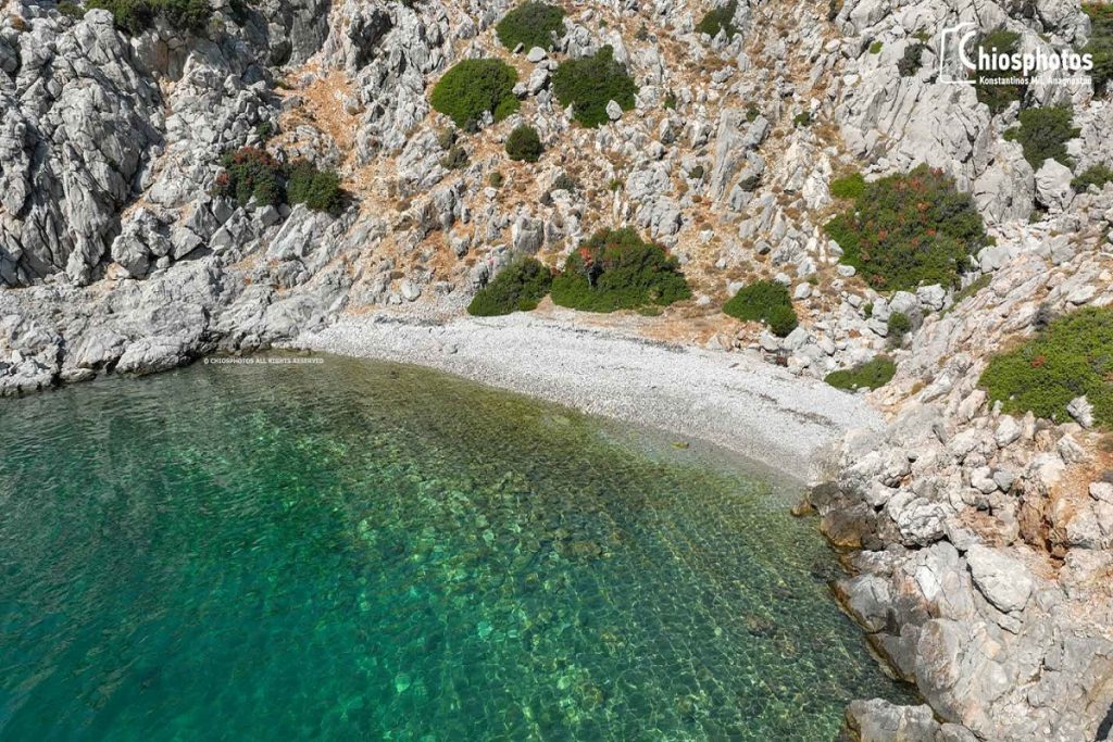 Παλαιόπυργος ή Παπαδιά: Μία από τις άγνωστες παραλίες της βορειοανατολικής Χίου (video & photos)