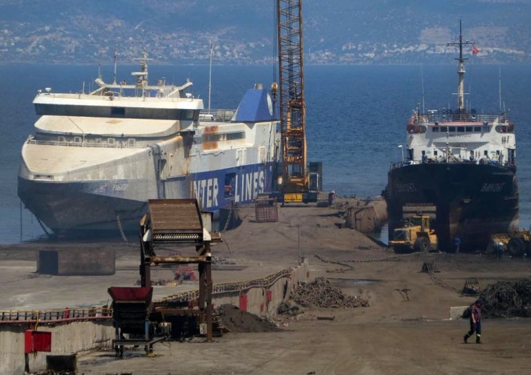 Στην Τουρκία για διάλυση το «Παναγία Πάρου» [φωτο]