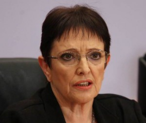 Αλέκα Παπαρήγα: Ο Υπουργός Ναυτιλίας φοβάται!