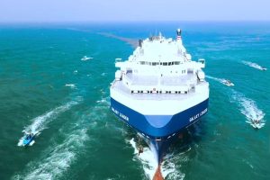 peirateia_sta_emporika_ploia