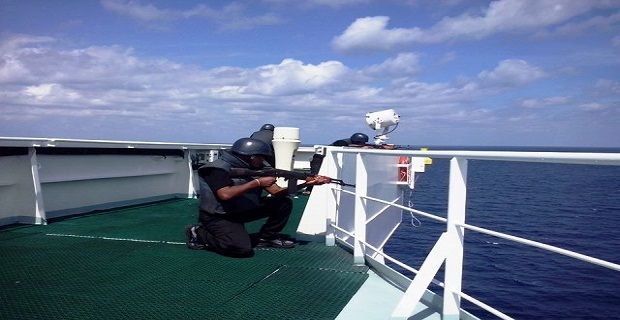 peiratiki_epithesi_se_ploio_