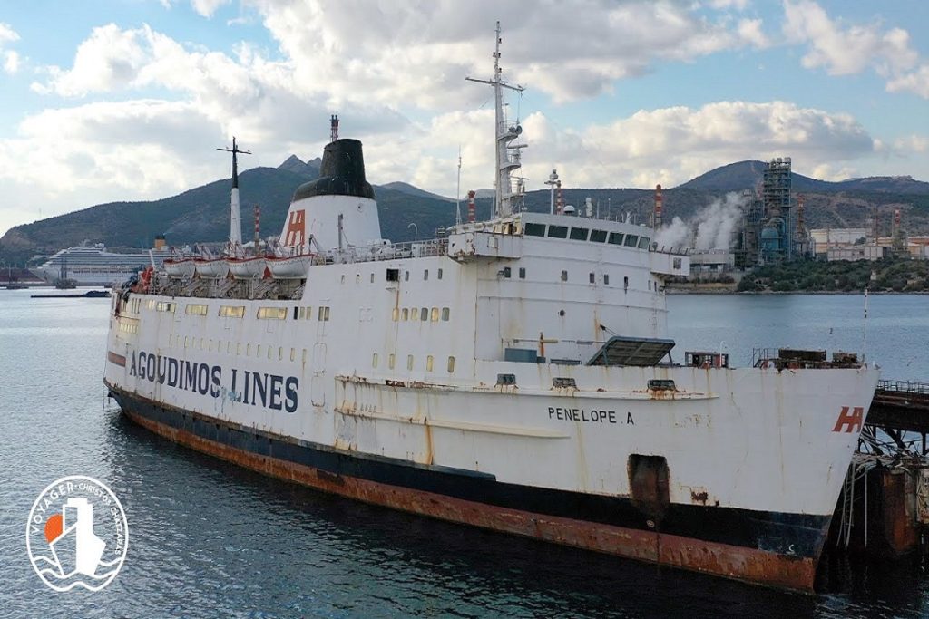 Το αγαπημένο ακτοπλοϊκό πλοίο της Τήνου σαπίζει εγκαταλελειμμένο! (video)