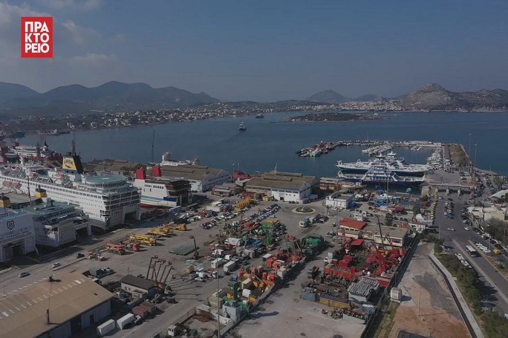 Ένα 24ωρο στη ναυπηγοεπισκευαστική ζώνη του Περάματος (video)