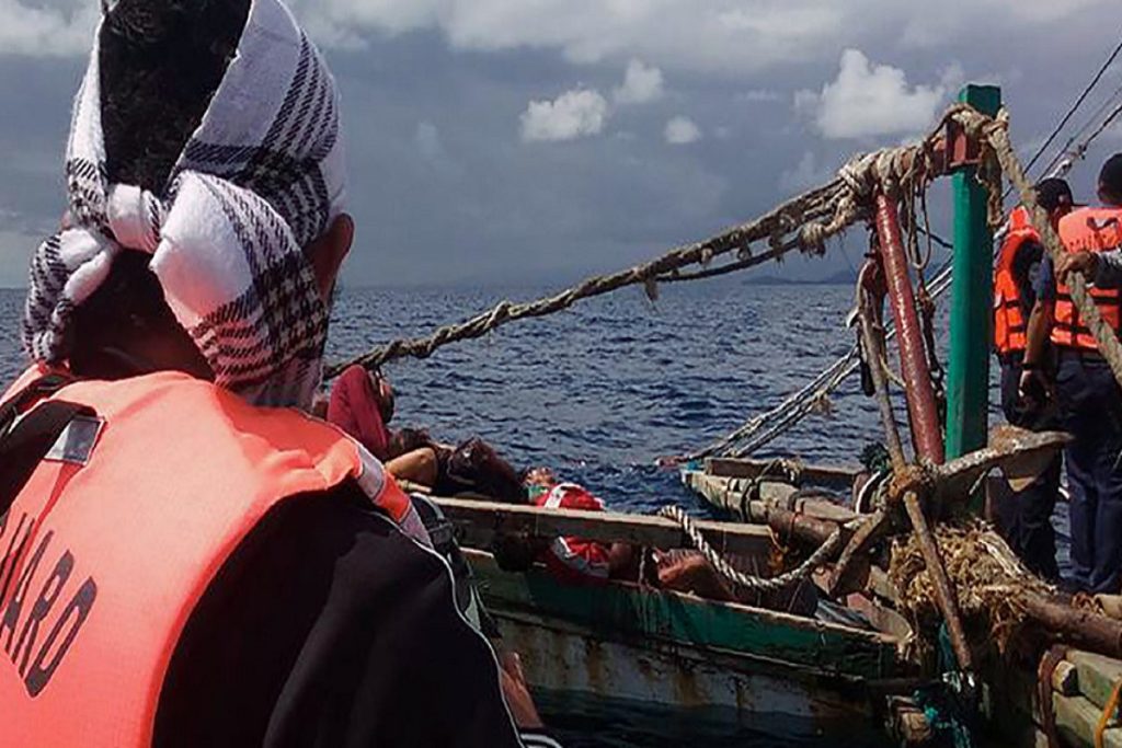 Πειρατές κατέλαβαν δεξαμενόπλοιο και έκλεψαν το φορτίο και το πλήρωμα!