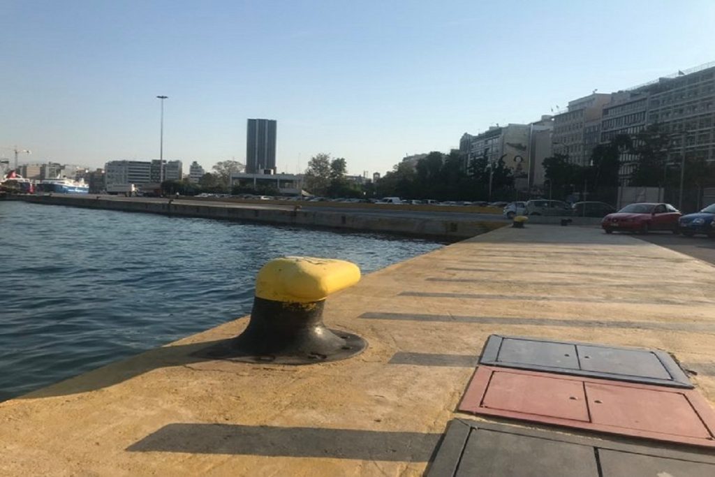 Άνδρας βρέθηκε νεκρός στο λιμάνι του Πειραιά