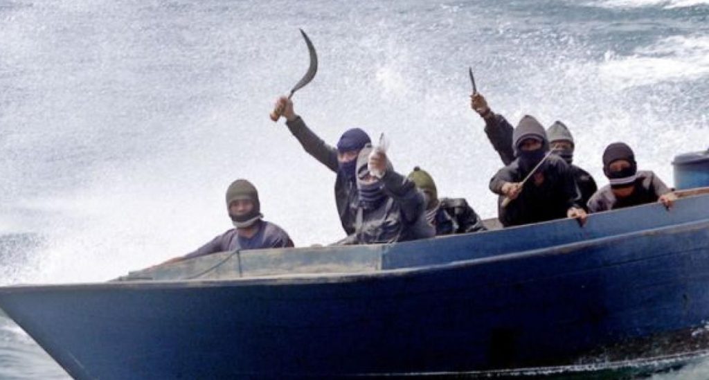 Πειρατές άνοιξαν πυρ σε πλοίο κοντέινερ ανοικτά της Νιγηρίας