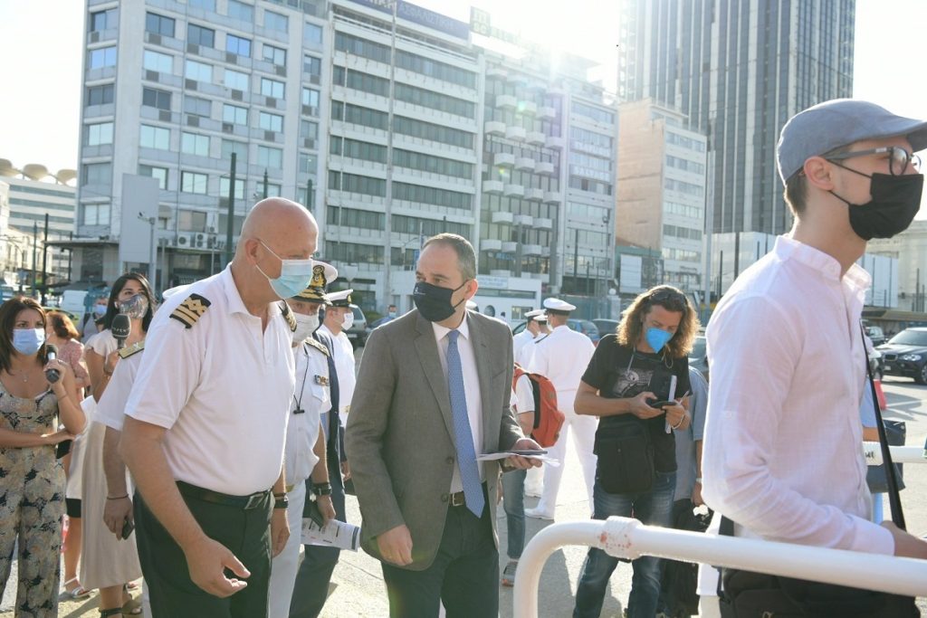 Γ. Πλακιωτάκης από το Λιμάνι του Πειραιά: Ο έλεγχος είναι πλήρης με ταχύτητα και αποτελεσματικότητα