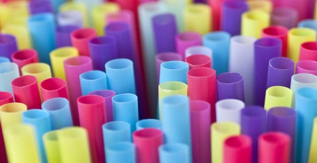 Πρώτες οι Μινωικές Γραμμές καταργούν τα πλαστικά καλαμάκια