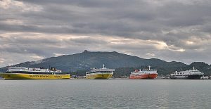 ploia-limani_kyllini_aktoploia_