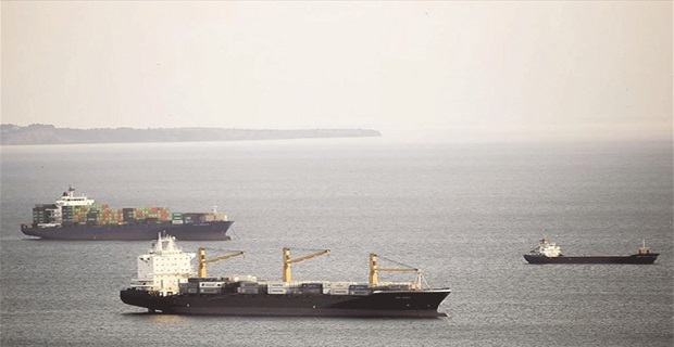 Πρόσκρουση φορτηγού πλοίου σε δεξαμενόπλοιο στο Ικόνιο Κερατσινίου