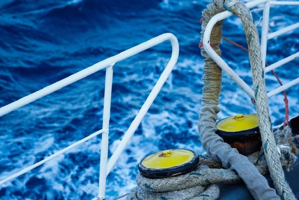 Τραυματισμός ναυτικού κατά τη διάρκεια γυμνασίου - άσκησης