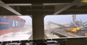 ploio_epese_epanw_se_gerano