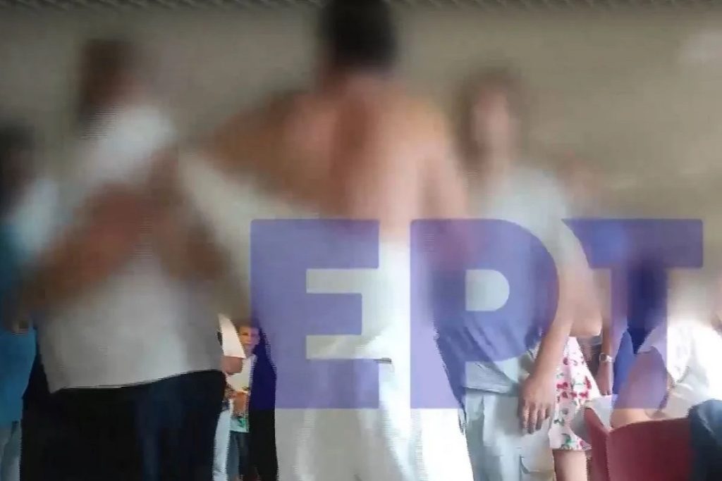 Νέος χαμός σε πλοίο της γραμμής! Πλήρωμα και επιβάτες πιάστηκαν στα χέρια! (video)
