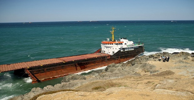 Φορτηγό πλοίο κόπηκε στα δύο στη Μαύρη θάλασσα [βίντεο+ φωτο]