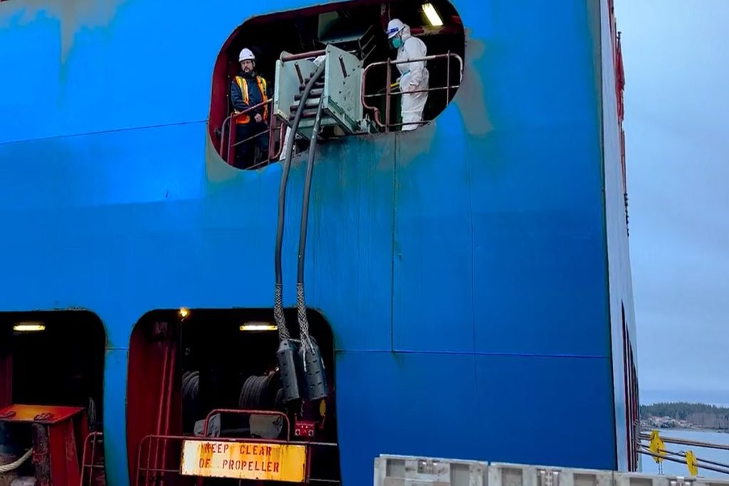 Βίντεο: Πλοίο μεταφοράς κοντέινερ της COSCO χρησιμοποίησε ένα νέο σύστημα ηλεκτρικής ενέργειας από τη στεριά για πρώτη φορά