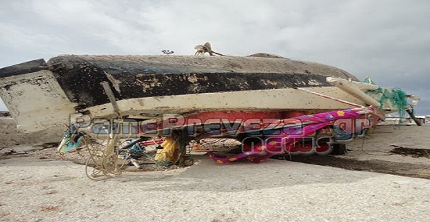 Πολλά ερωτήματα για το ημιβυθισμένο ιστιοφόρο - Τι βρέθηκε μέσα polla_erwthmata_gia_to_hmivuthismeno_istioforo