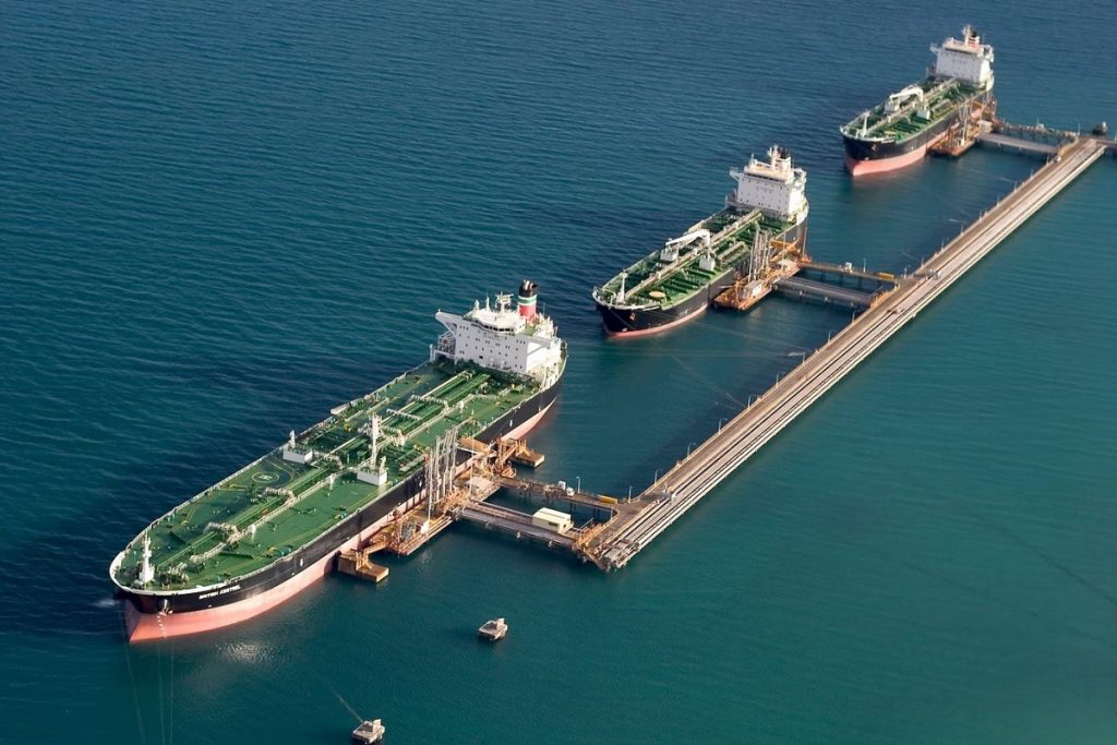 Βόμβα από την BP: Σταματάει τις διελεύσεις των δεξαμενόπλοιων της από την Ερυθρά Θάλασσα