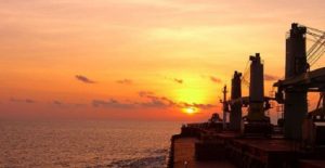 pontoporos_nautilia_veltiwsi_apodotikotitas_ploio_