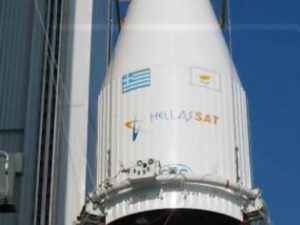 poulhsan-ton-hellas-sat