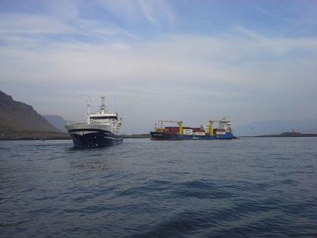 prosaraksi-ploiou-stin-islandia_1