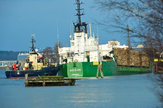 prosaraksi_fortigou_ploiou_me_pithanothta_vithushs_tou