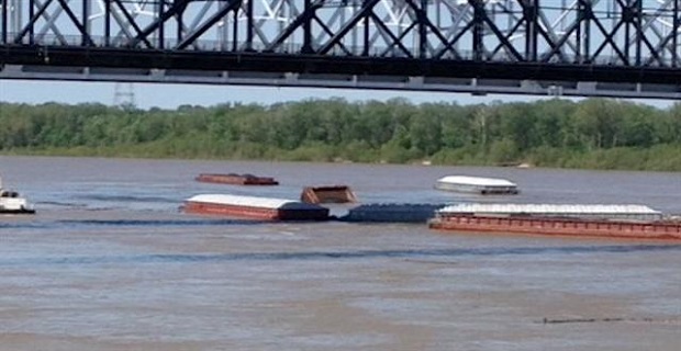 proskrousi_fortigidas_se_sidhrodromiki_gefira_ston_misisipi_