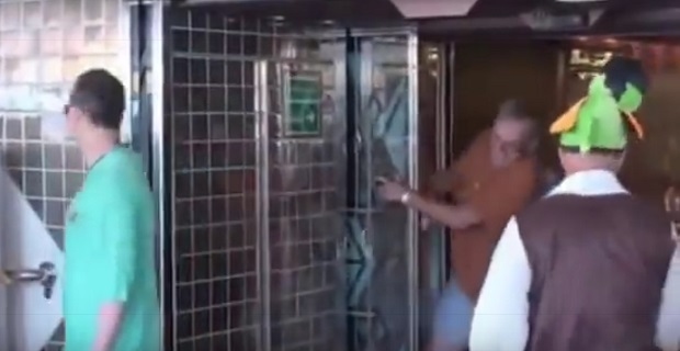 prostimo_mamouth_se_epivati_krouazieroploiou