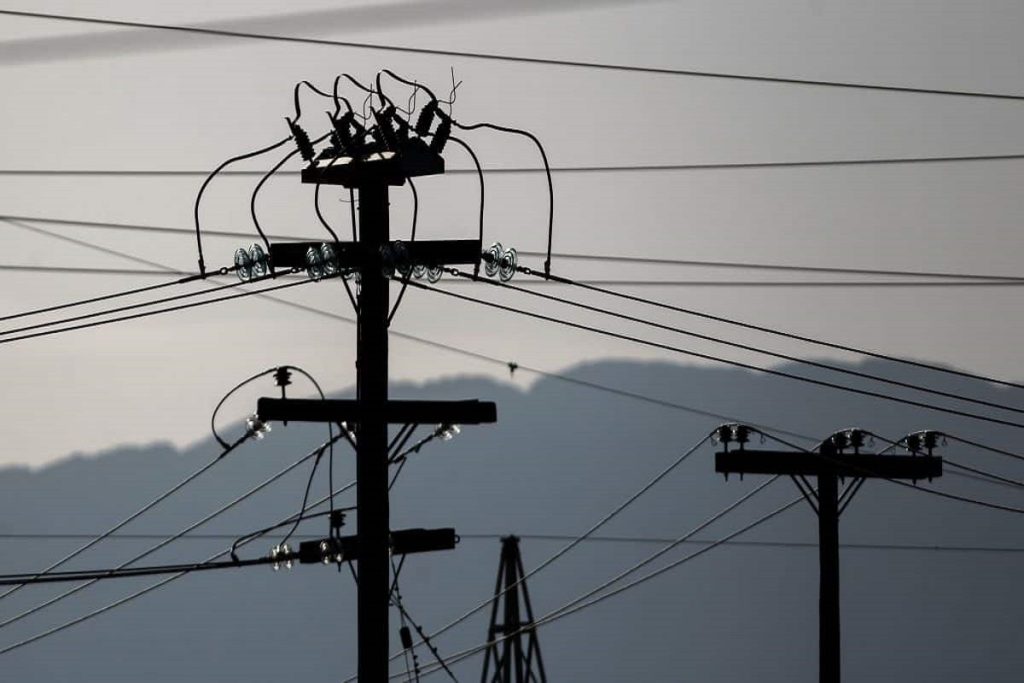 Πέραμα: Πρόσκρουση δεξαμενόπλοιου σε πυλώνα υψηλής τάσης