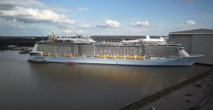 puretos_ergasiwn_poluteles_krouazieroploio