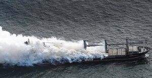 purple-beach-dpa-148d76007cc32b00