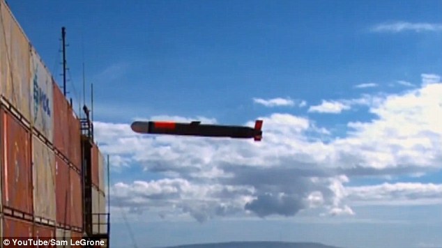 pyraulos_se_ploio_container