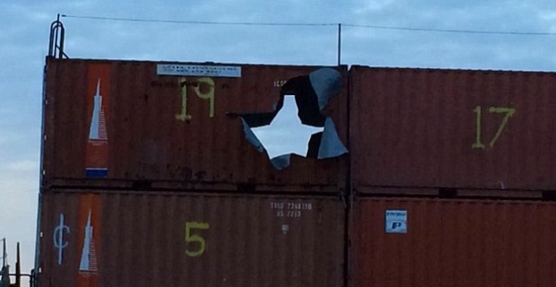 pyraulos_se_ploio_container4